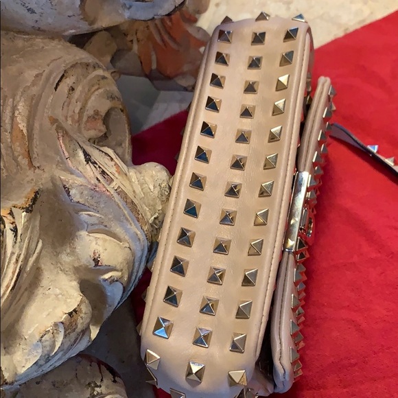 Valentino Rare Runway RockStud crossbody - Picture 7 of 8